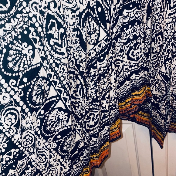 Beautiful Mini Dress - Picture 3 of 12